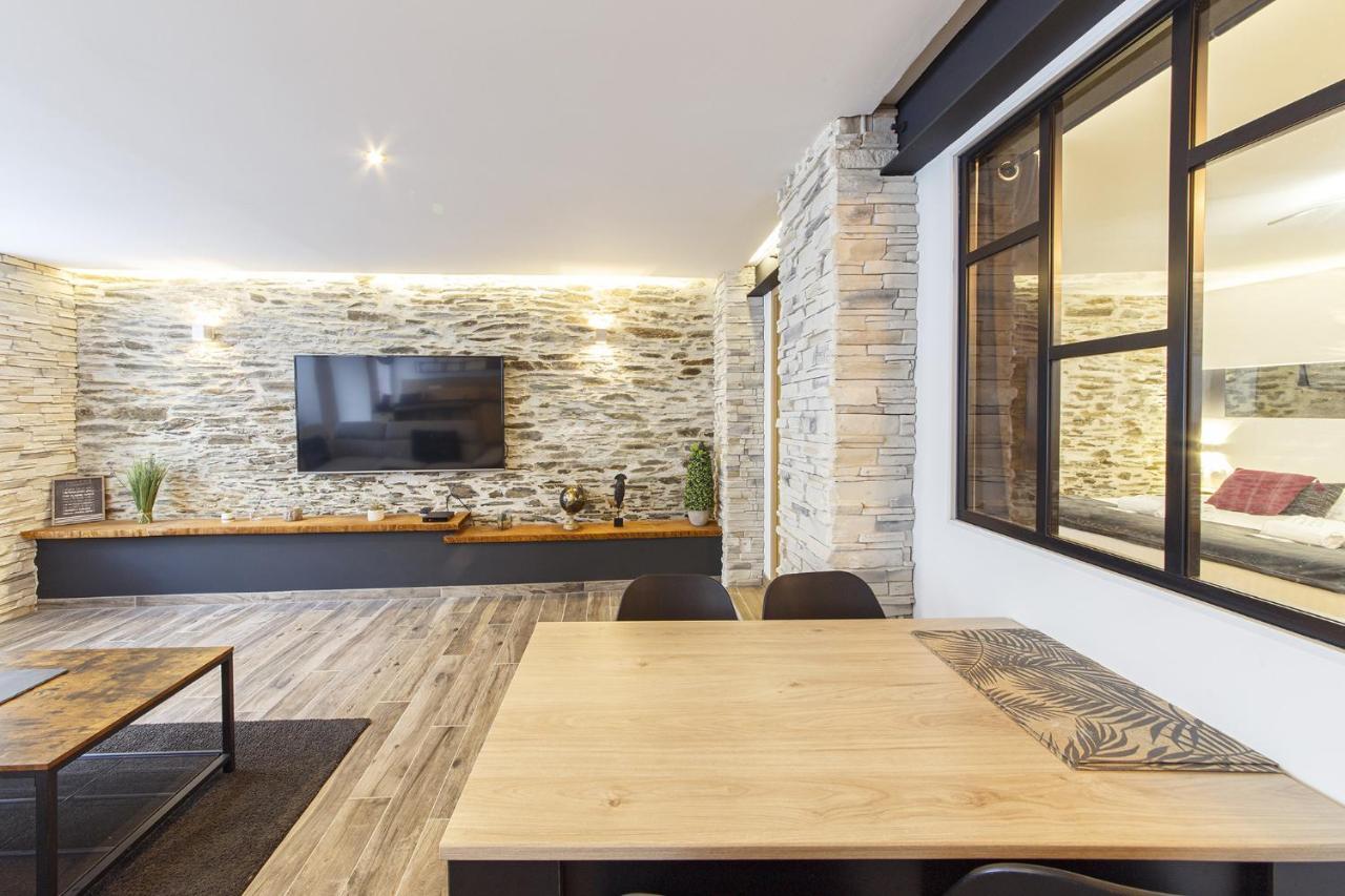 Appartement Luxueux Au Coeur De La Doutre อองเชร์ ภายนอก รูปภาพ